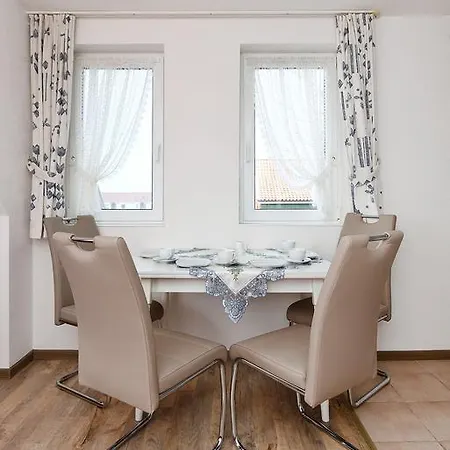 Apartment Haus Am Kajedeich Mit Frühstücksoption