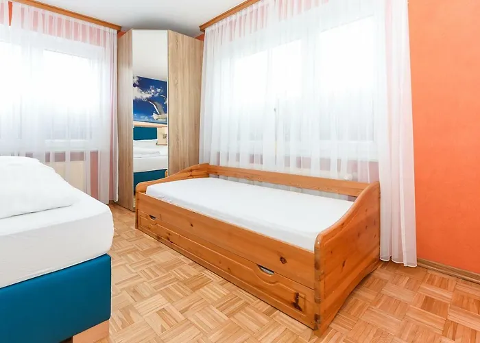 Haus Am Kajedeich Mit Poolnutzung - Garten - Tischtennis Bensersiel